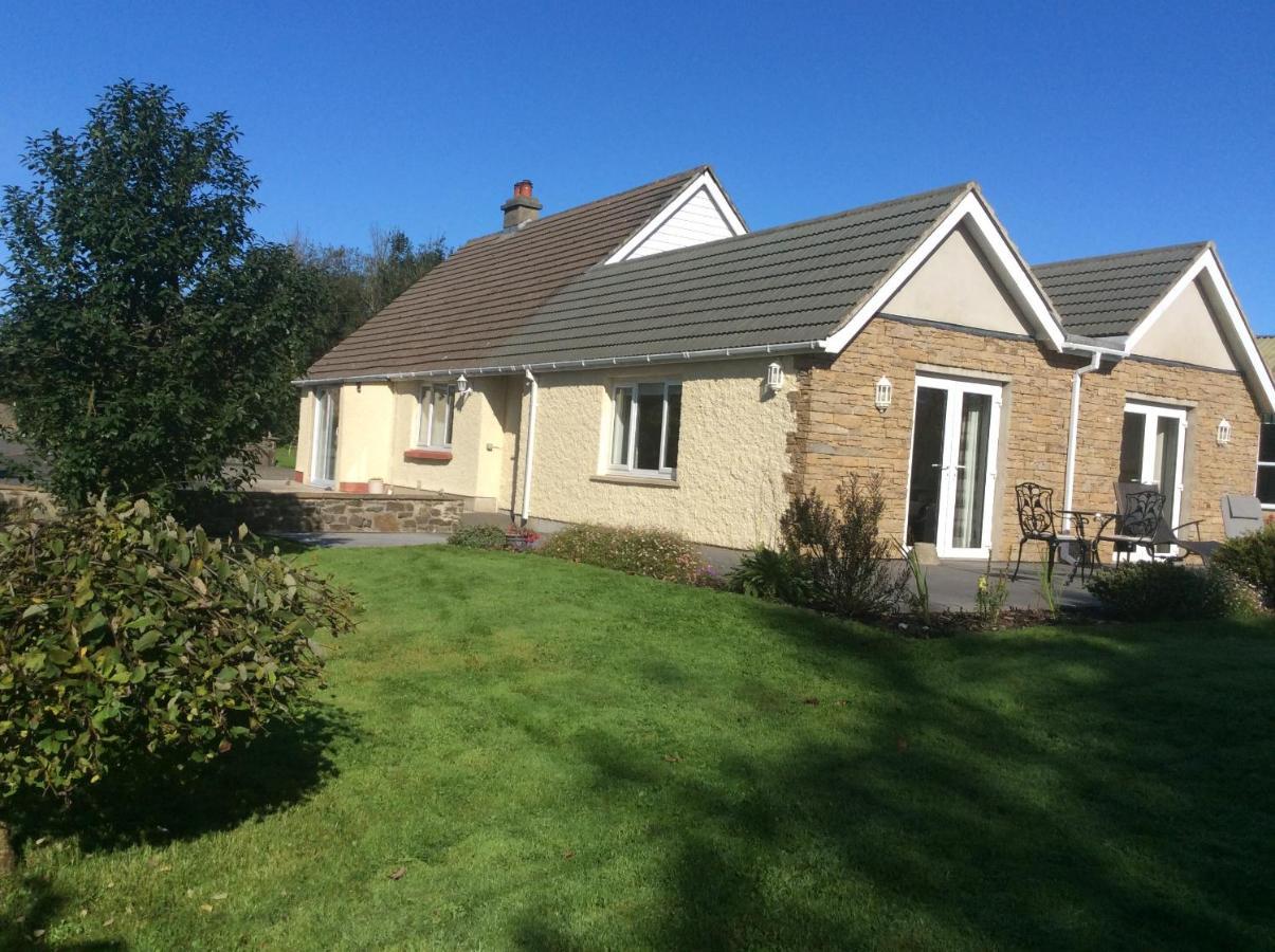Pembrokeshire Fields Hotel Haverfordwest Buitenkant foto