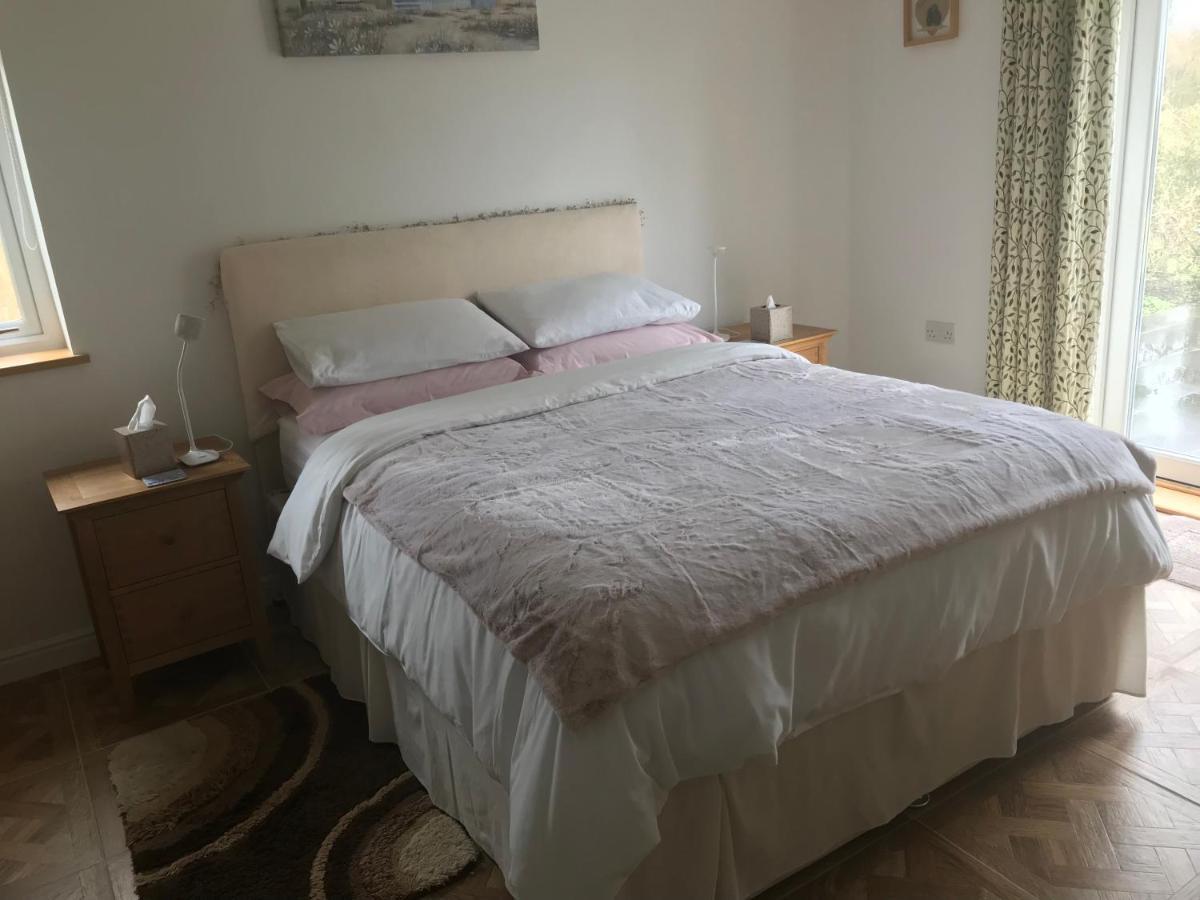 Pembrokeshire Fields Hotel Haverfordwest Buitenkant foto
