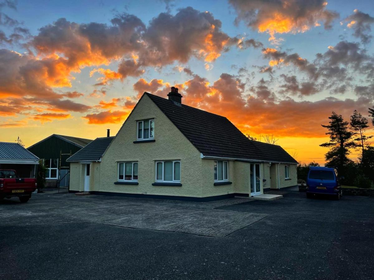 Pembrokeshire Fields Hotel Haverfordwest Buitenkant foto