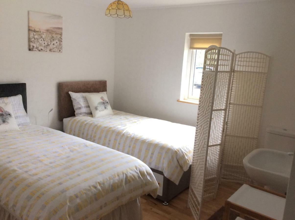 Pembrokeshire Fields Hotel Haverfordwest Buitenkant foto